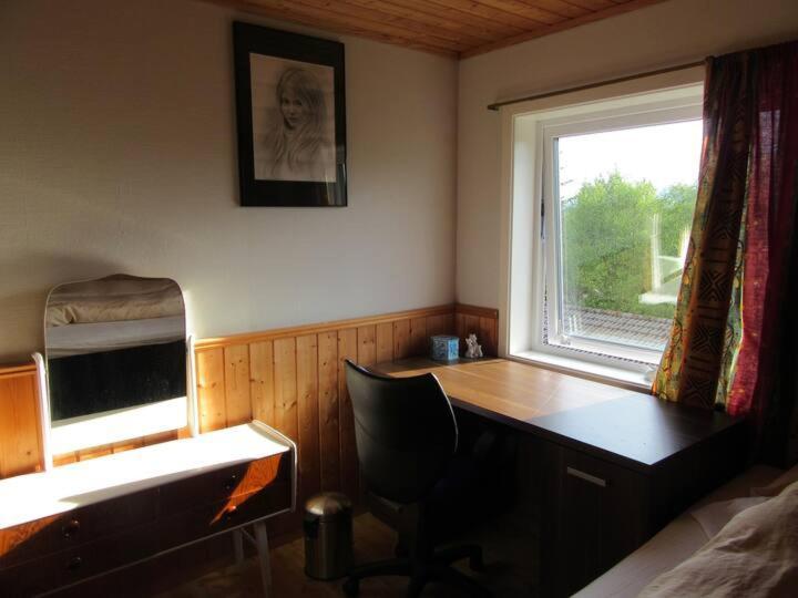 Airbnb And Booking At Postvegen 95 Vigra Екстер'єр фото