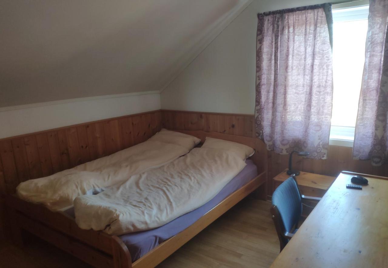 Airbnb And Booking At Postvegen 95 Vigra Екстер'єр фото